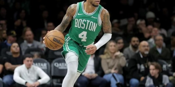 九游体育-绿凯拒23分逆转！布朗30+8全队第一，湖人旧将30+4尽力，怀特27+5