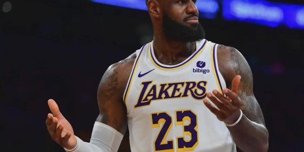 九游体育-害！巴斯家族内斗，詹姆斯无辜躺枪