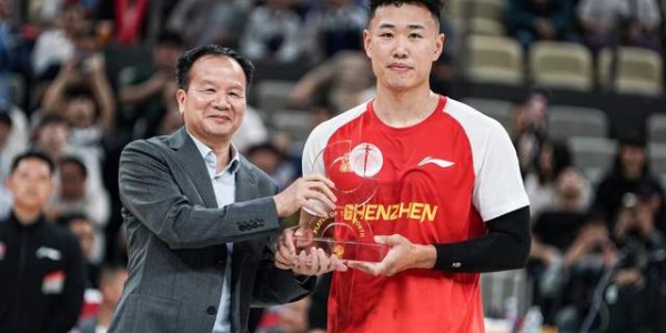 九游体育官网-23投砍32分+5记三分！提前锁定常规赛MVP，郭士强真是眼光毒辣|贺希宁|男篮|深圳男篮|新疆男篮|篮板_新浪体育_新浪新闻